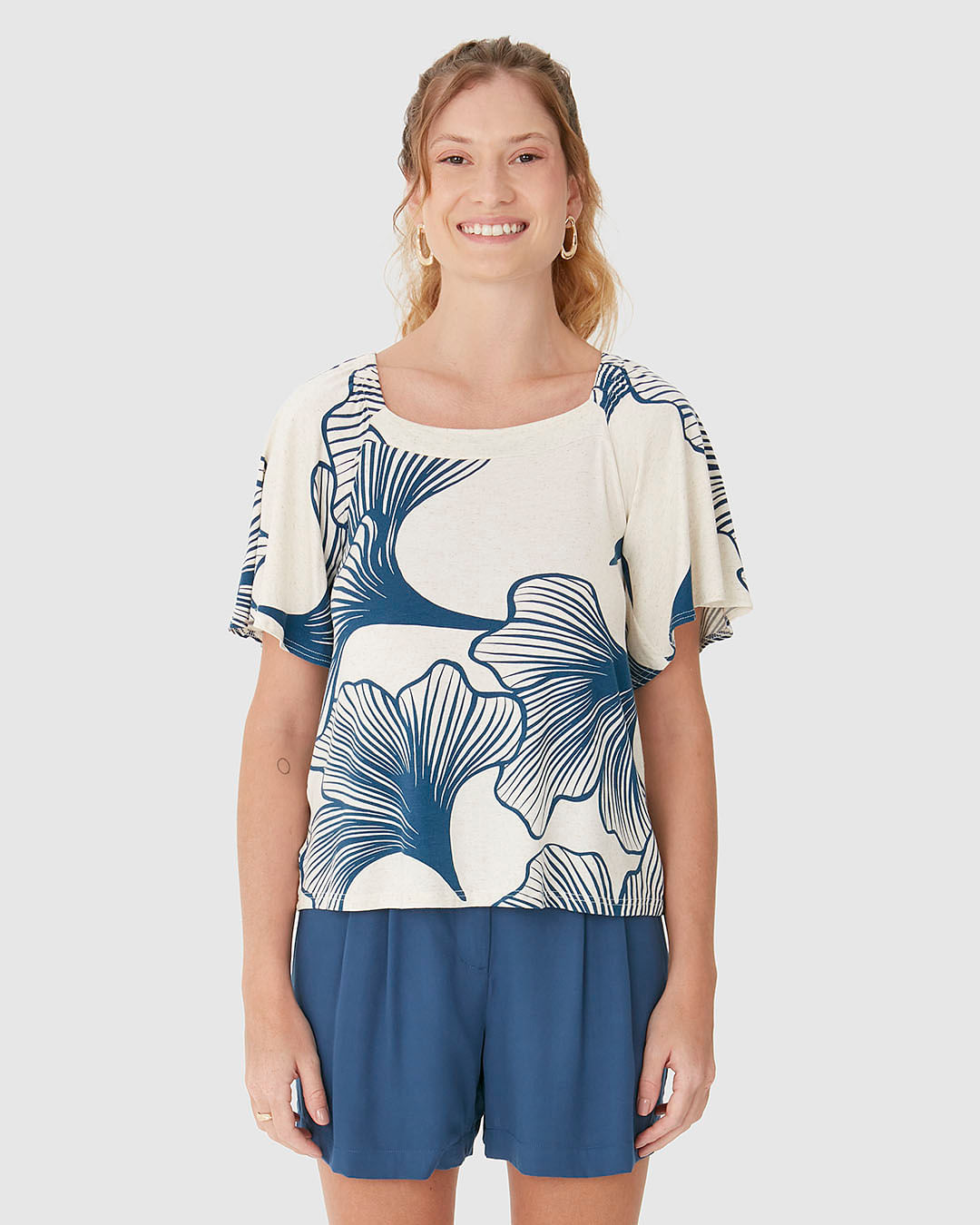 Blusa Feminina Estampada Decote Reto Em Malha Viscolinho Stretch - Imagem 4