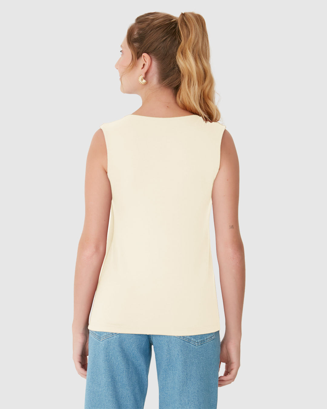 Regata Feminina Assimétrica Detalhe Torção Em Moletinho De Viscose - Imagem 15