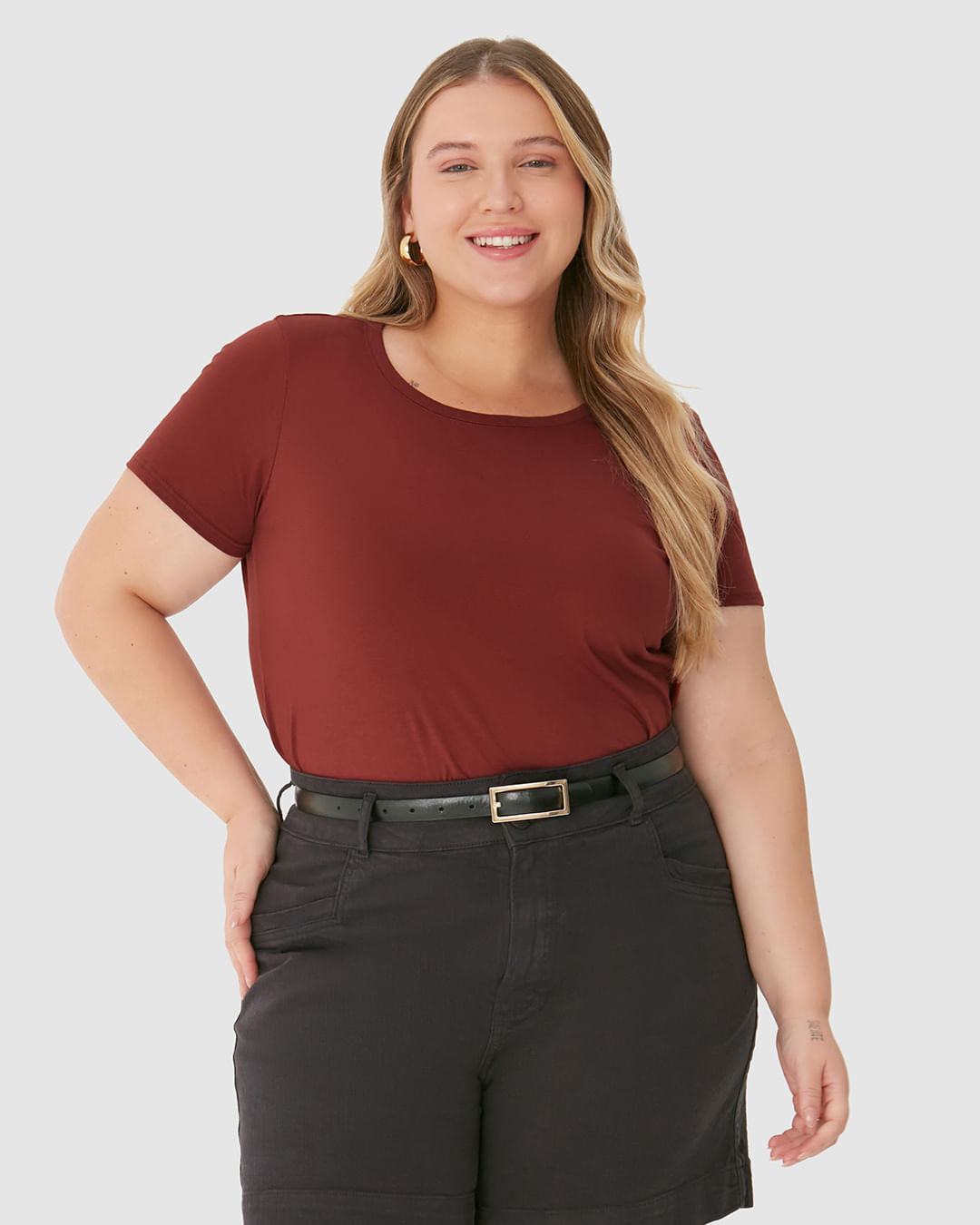 Blusa Básica Feminina Plus Size Decote Redondo Em Algodão - Imagem 11