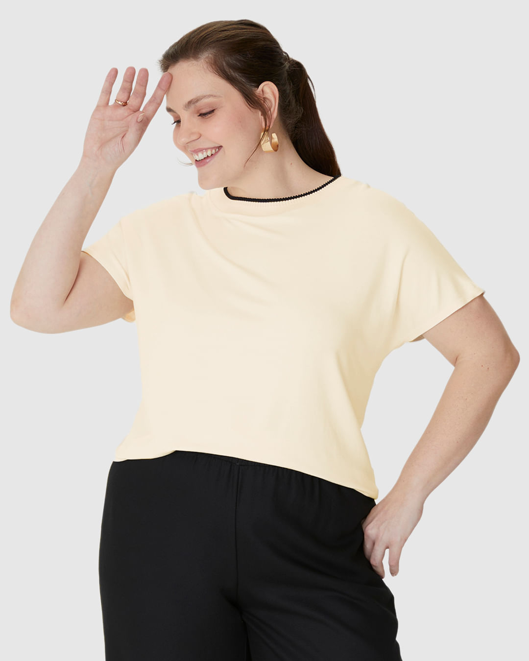 Blusa Feminina Plus Size Ampla Gola Retilínea Em Moletinho De Viscose - Imagem 16