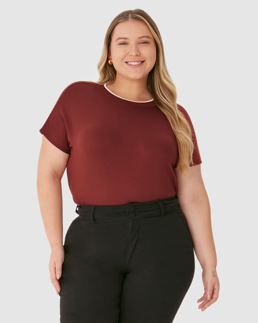 Blusa Feminina Plus Size Ampla Gola Retilínea Em Moletinho De Viscose - Imagem 11