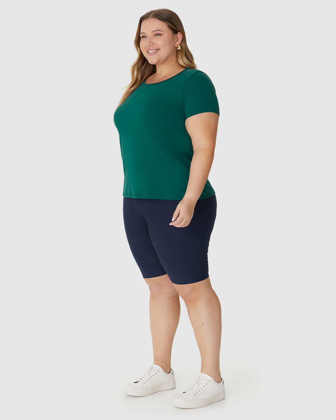 Blusa Básica Feminina Plus Size Decote Redondo Em Algodão - Imagem 22