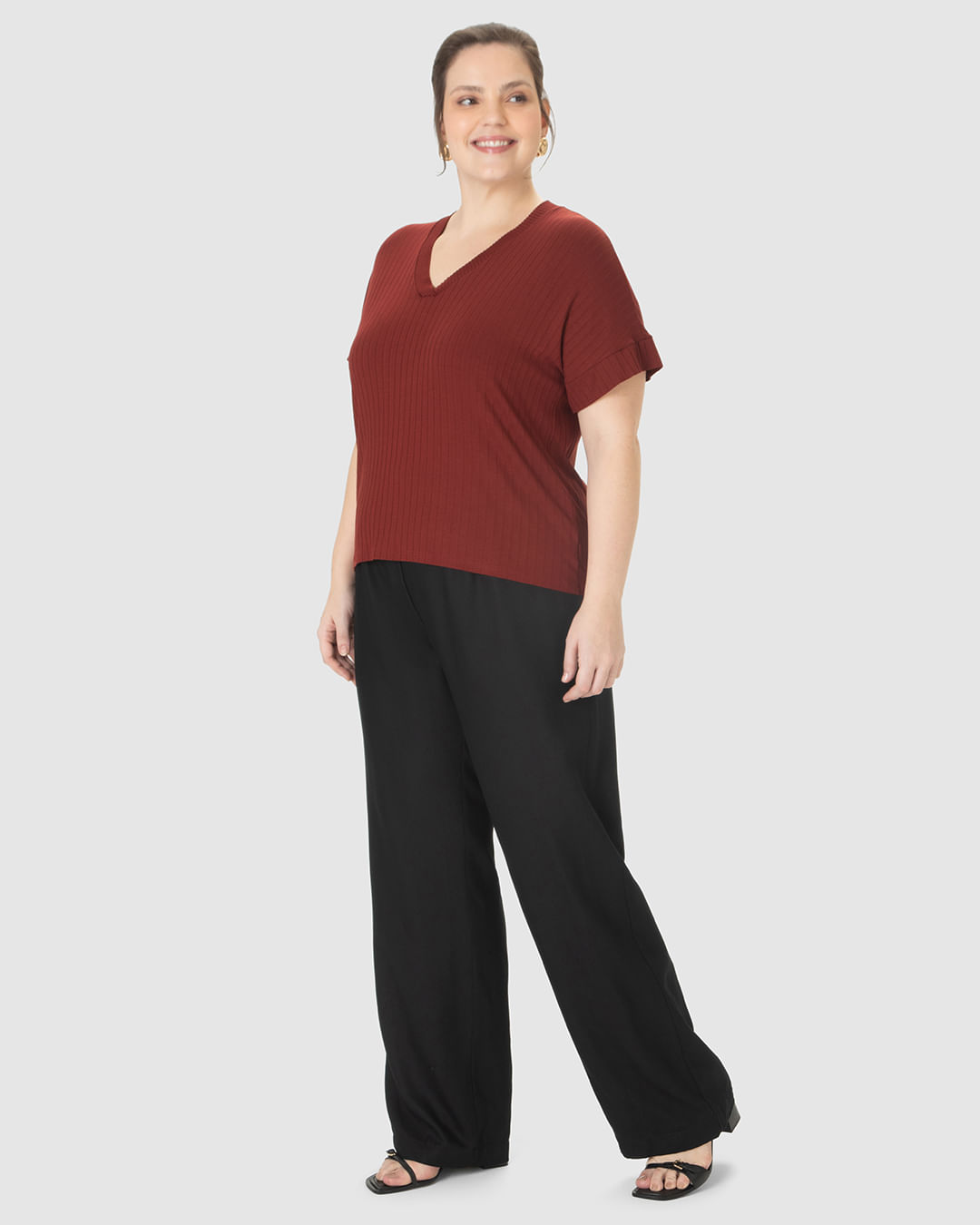 Blusa Feminina Plus Size Decote V Manga Cava Deslocada Em Viscose Canelada - Imagem 2