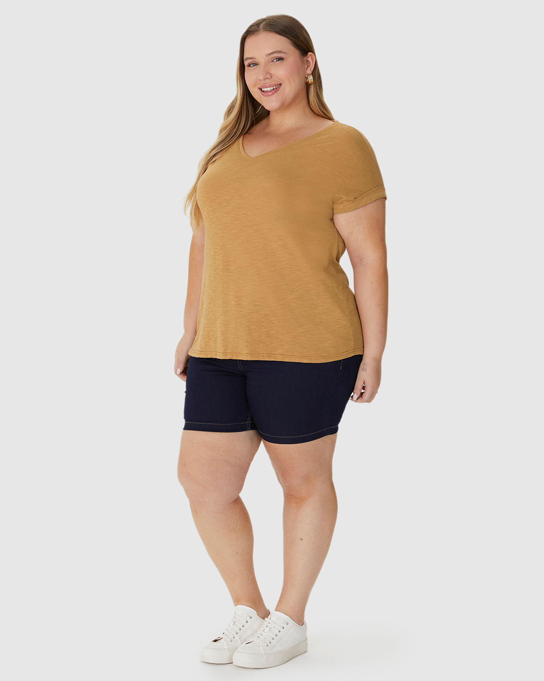 Blusa Feminina Plus Size Mullet Decote V Manga Curta Em Malha Rajada - Imagem 2