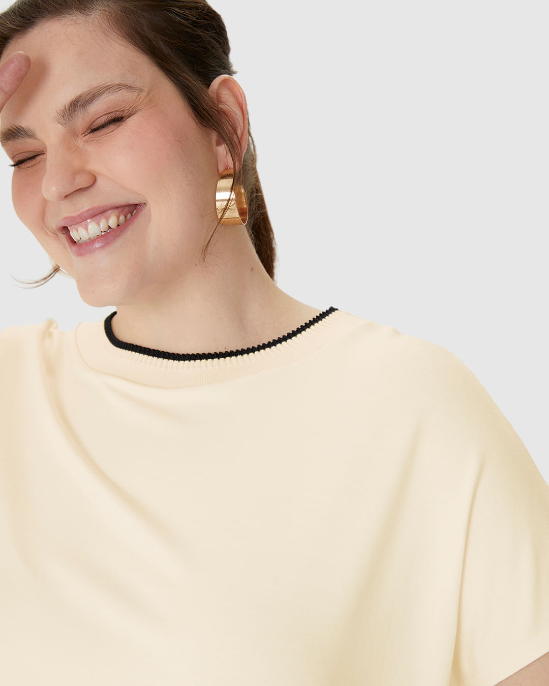 Blusa Feminina Plus Size Ampla Gola Retilínea Em Moletinho De Viscose - Imagem 8