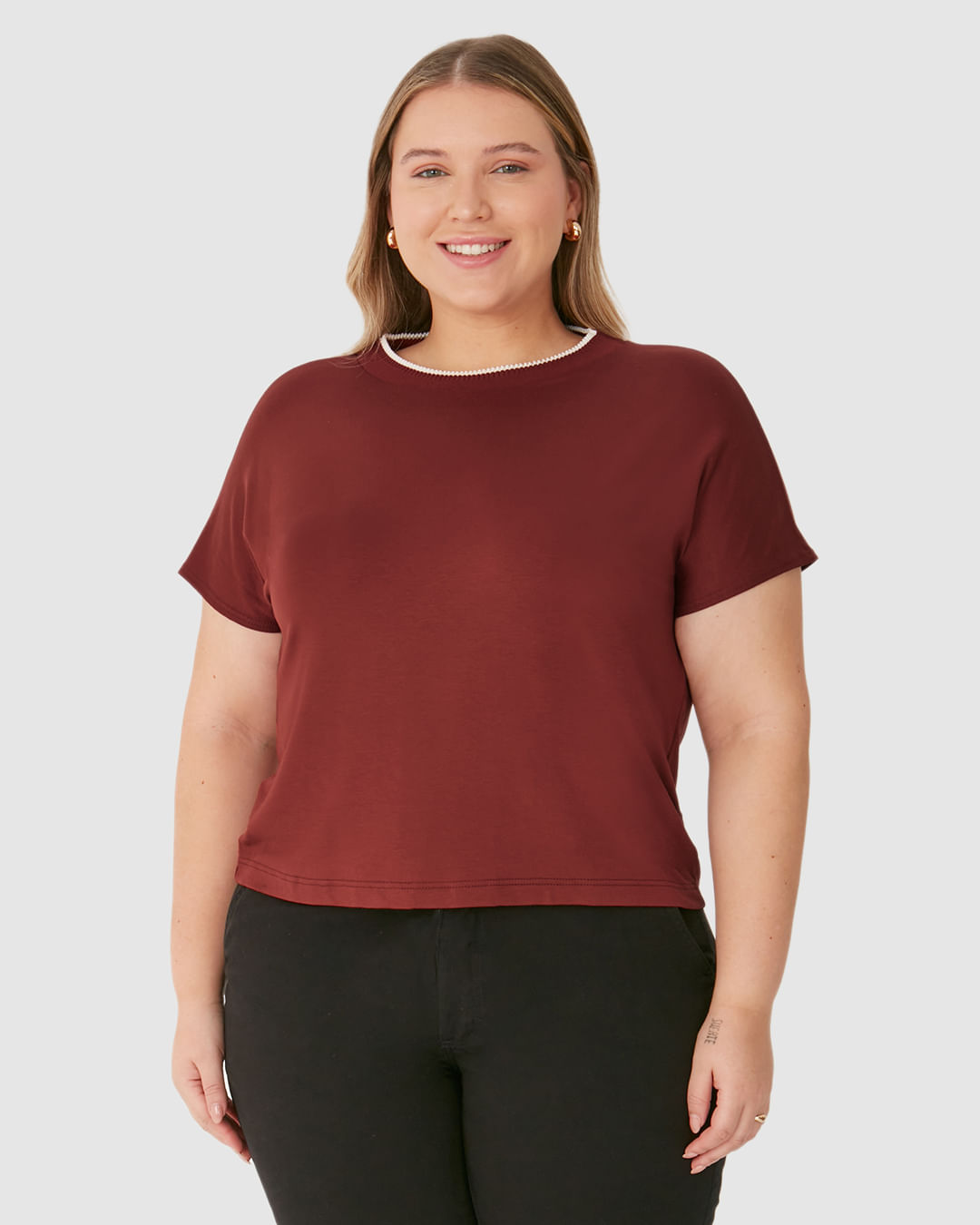Blusa Feminina Plus Size Ampla Gola Retilínea Em Moletinho De Viscose - Imagem 19