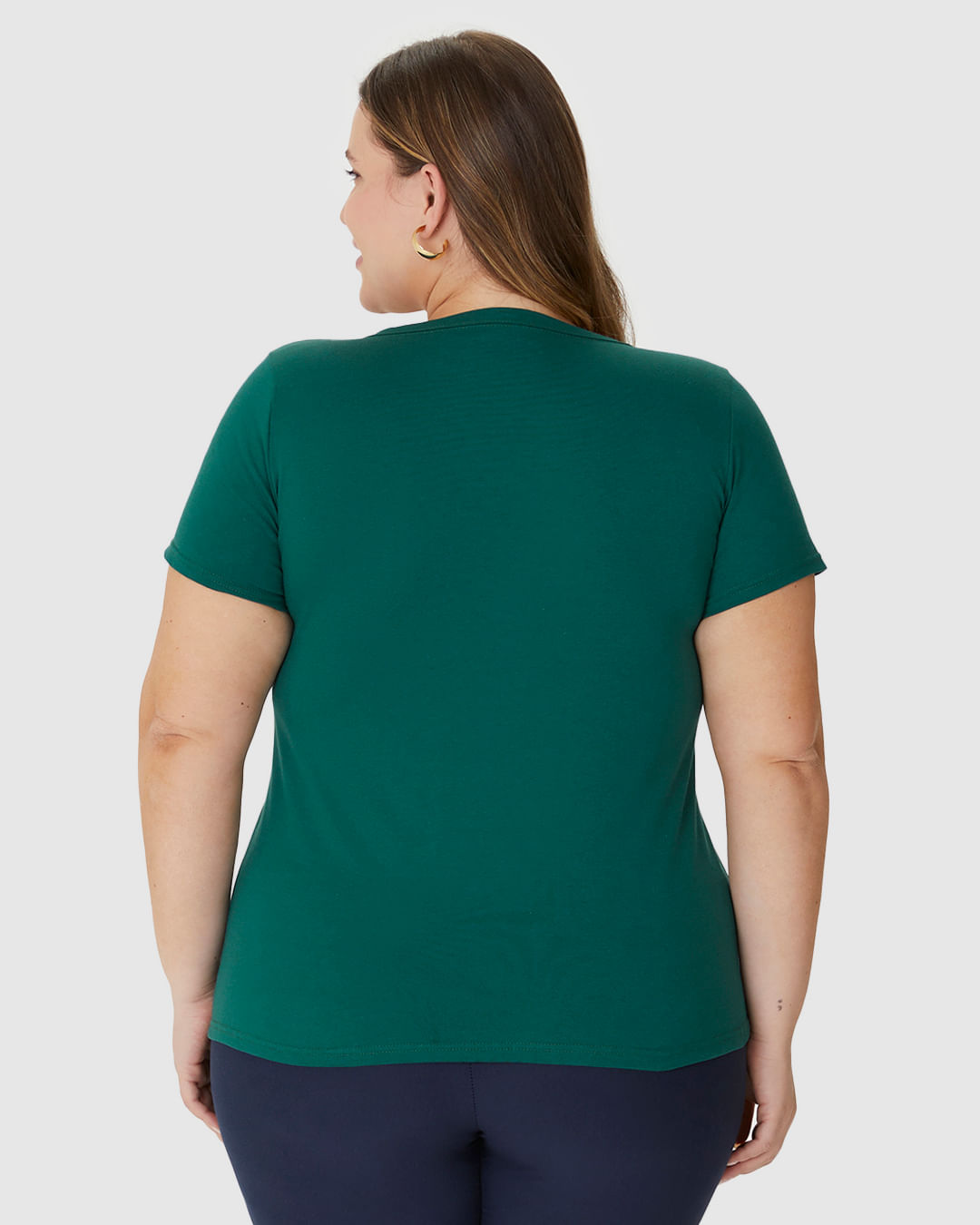 Blusa Básica Feminina Plus Size Decote Redondo Em Algodão - Imagem 25