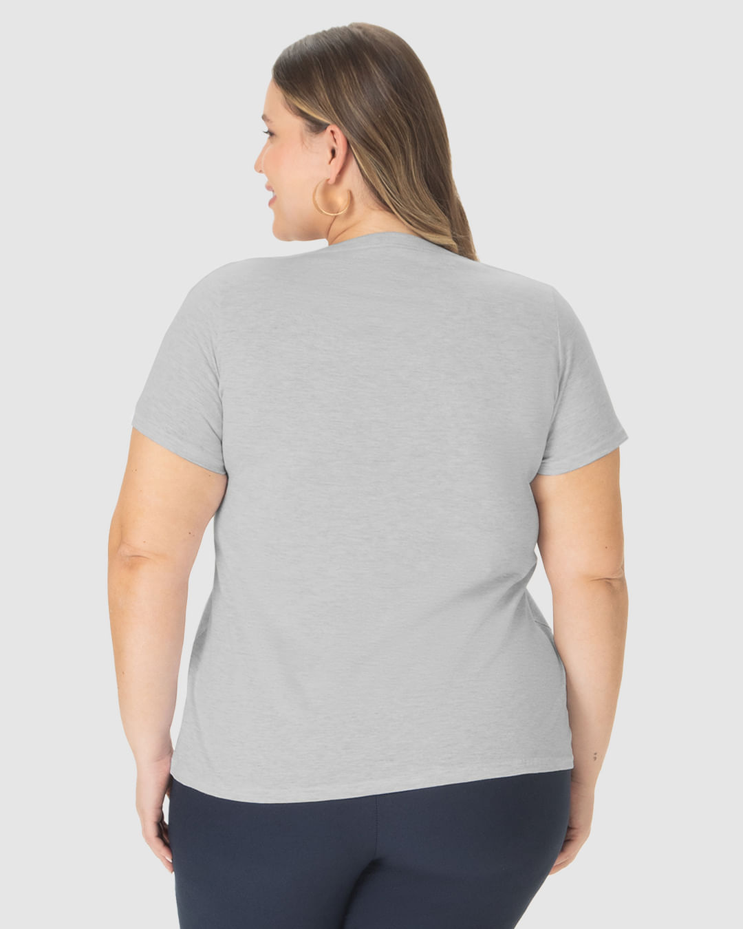 Blusa Básica Feminina Plus Size Decote Redondo Em Algodão - Imagem 25