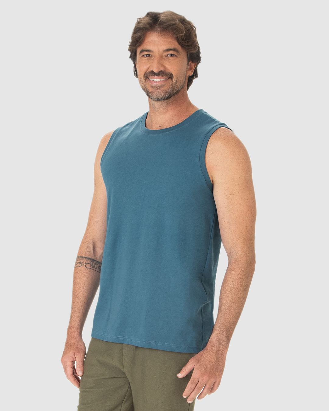 Regata Básica Masculina Cava Ajustada Em Algodão