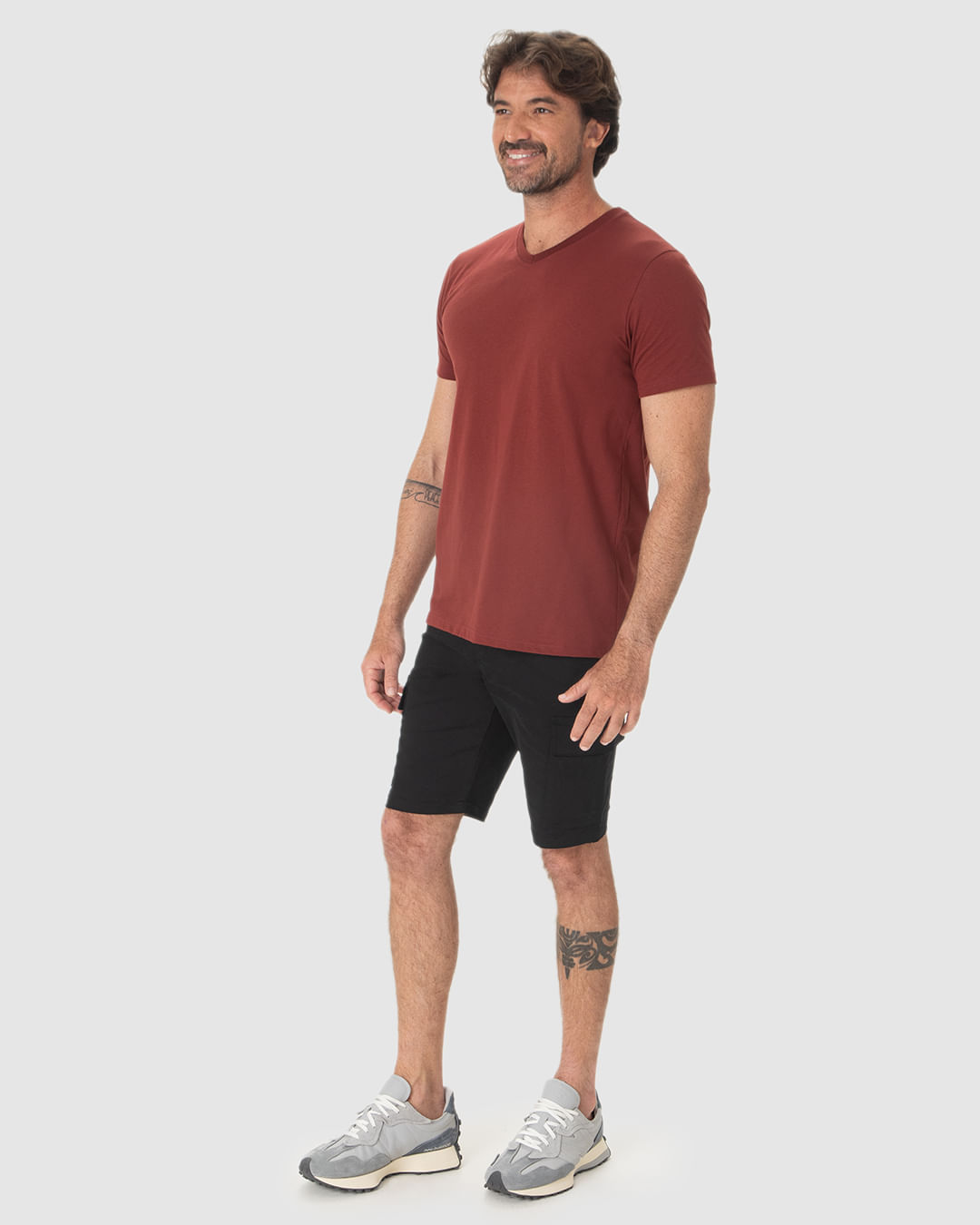 Camiseta Básica Masculina Gola V Em Algodão - Imagem 17