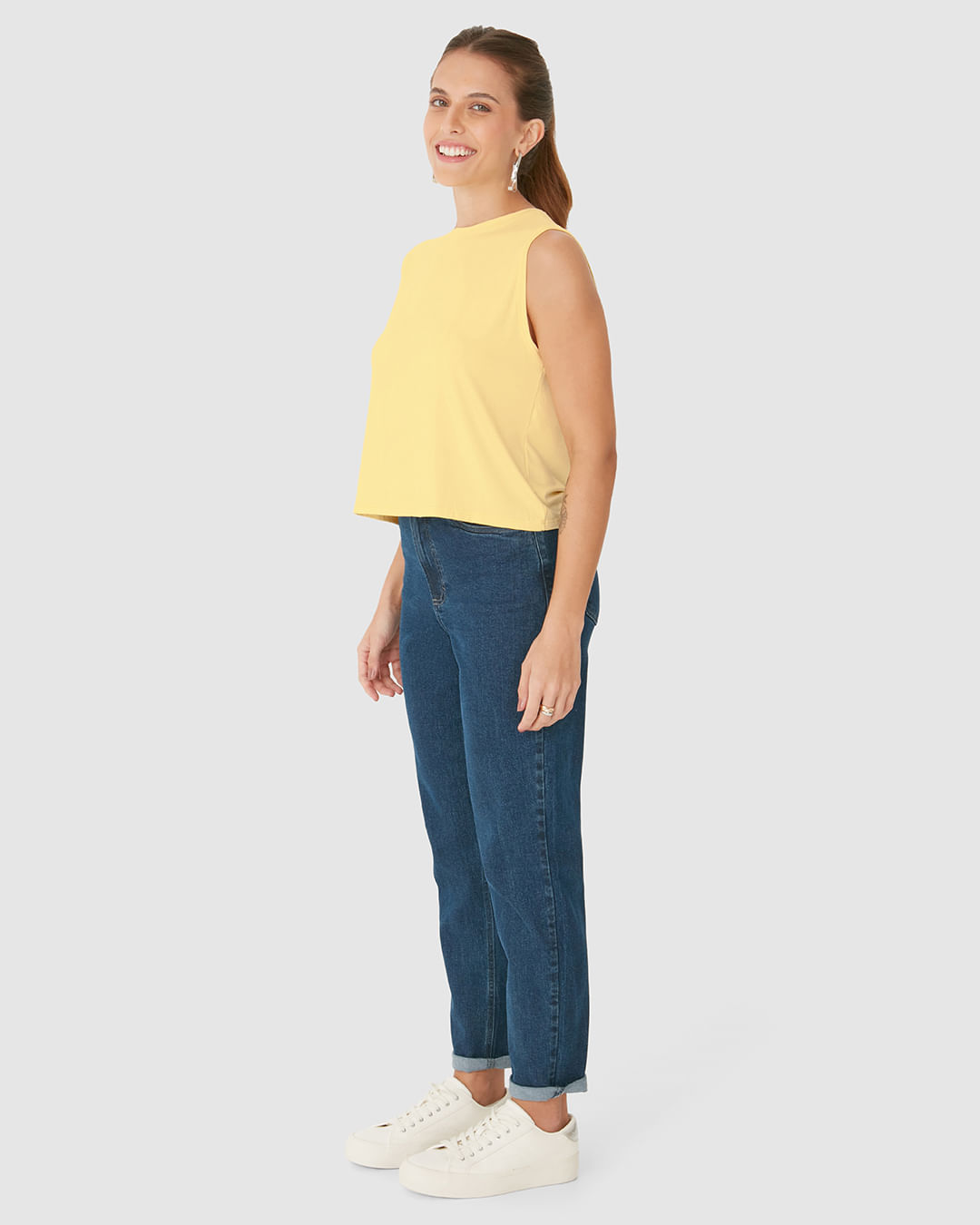 Regata Básica Feminina Long Cropped Em Viscose Stretch - Imagem 12