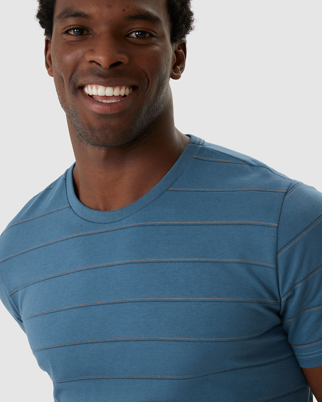 Camiseta Masculina Slim Manga Curta Estampa Listrada Em Malha Texturizada - Imagem 3