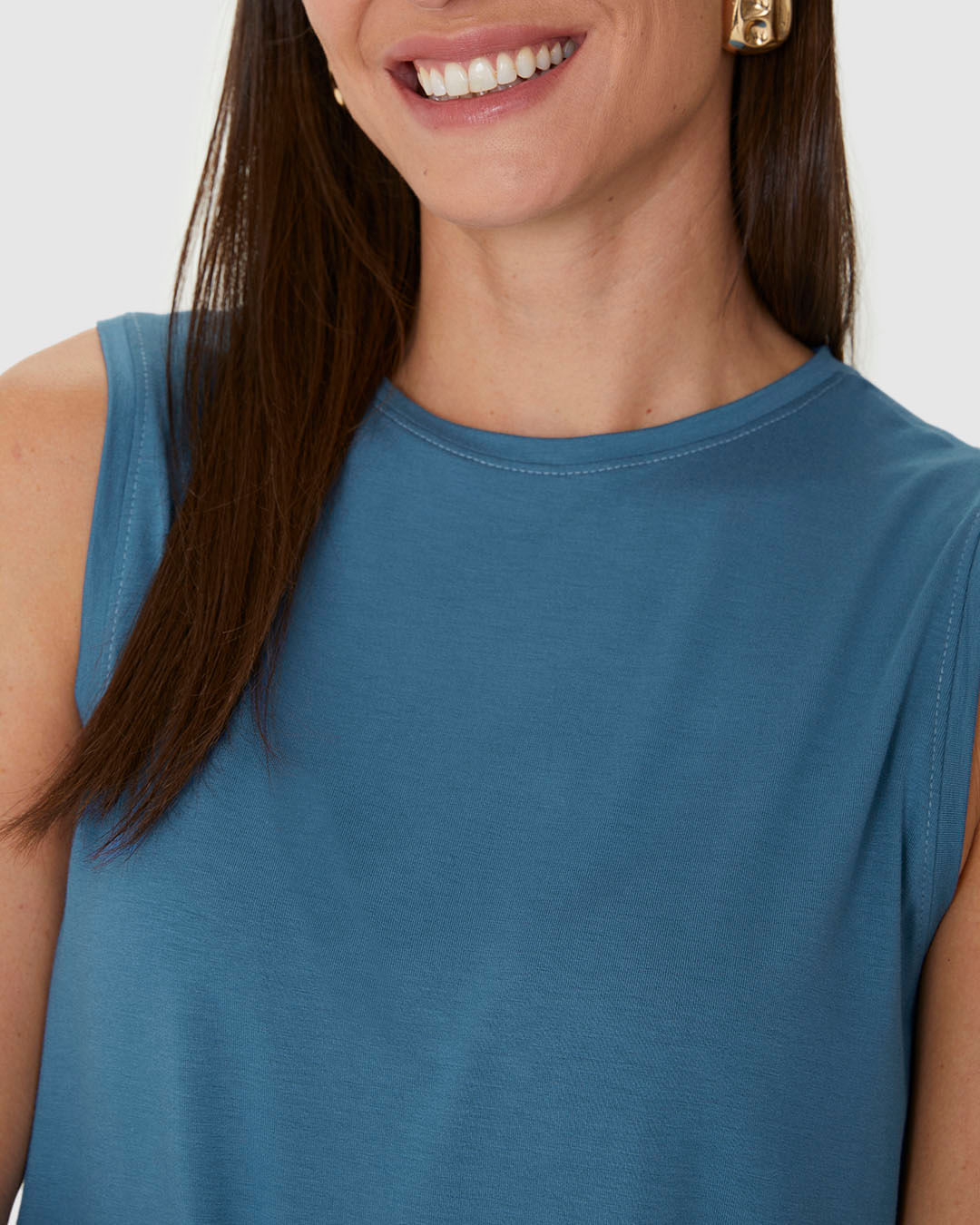 Regata Básica Feminina Long Cropped Em Viscose Stretch - Imagem 18
