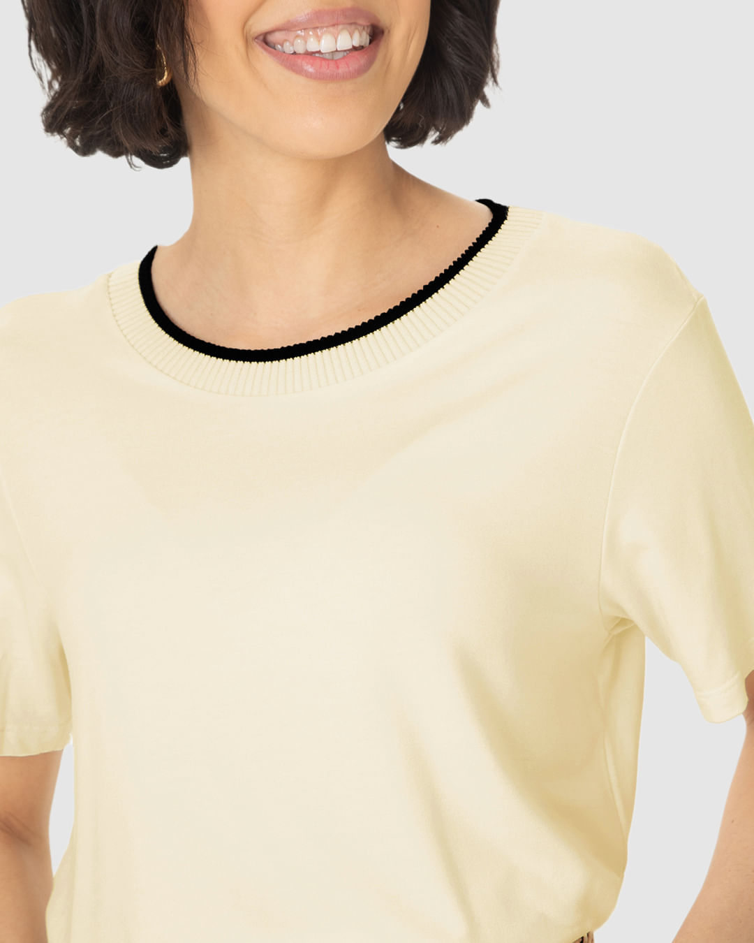Blusa Básica Feminina Decote Retilínea Em Moletinho De Viscose - Imagem 8