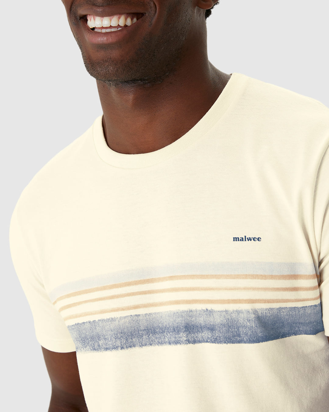 Camiseta Masculina Manga Curta Estampa Listras Frontais Em Algodão - Imagem 3