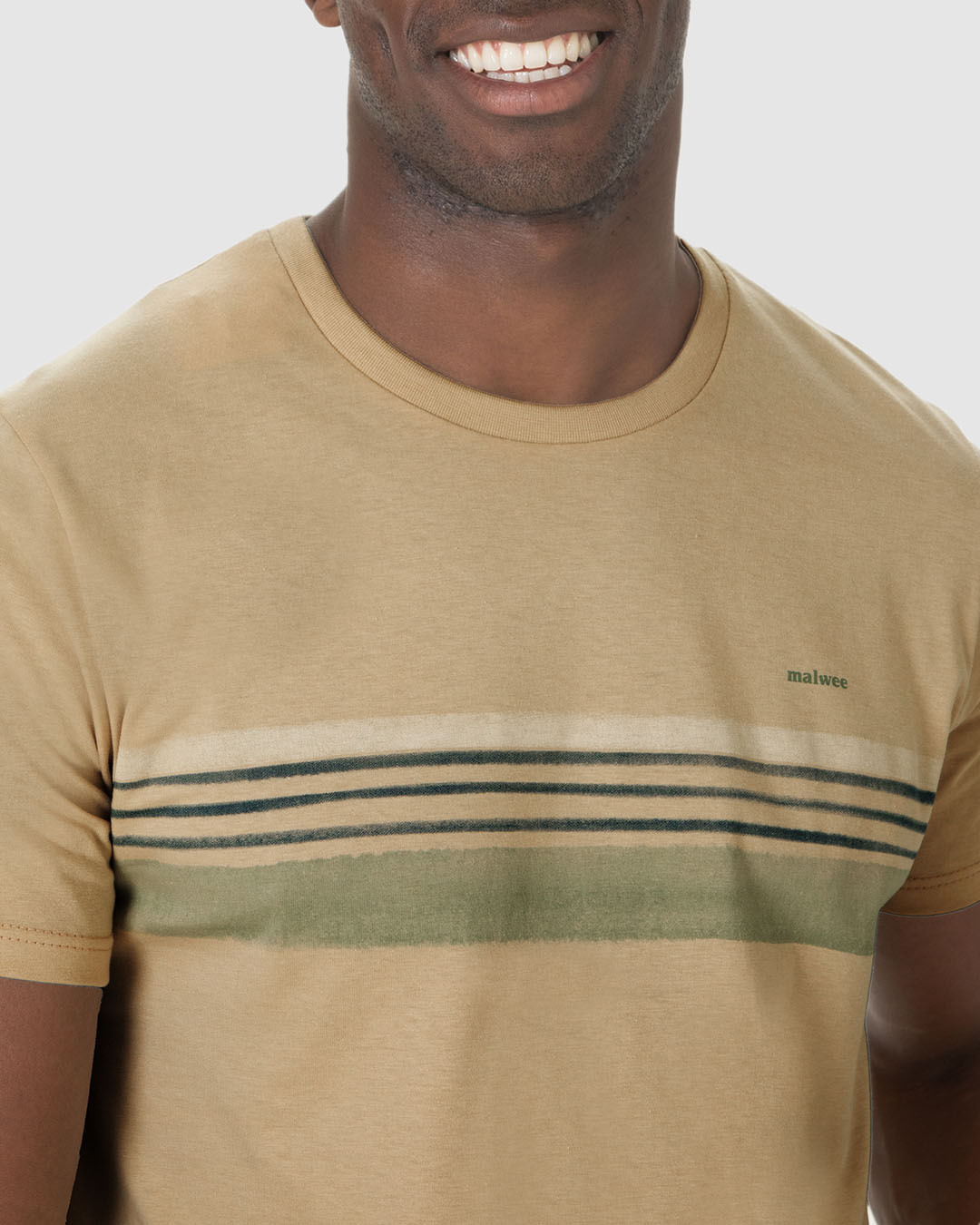 Camiseta Masculina Manga Curta Estampa Listras Frontais Em Algodão - Imagem 3