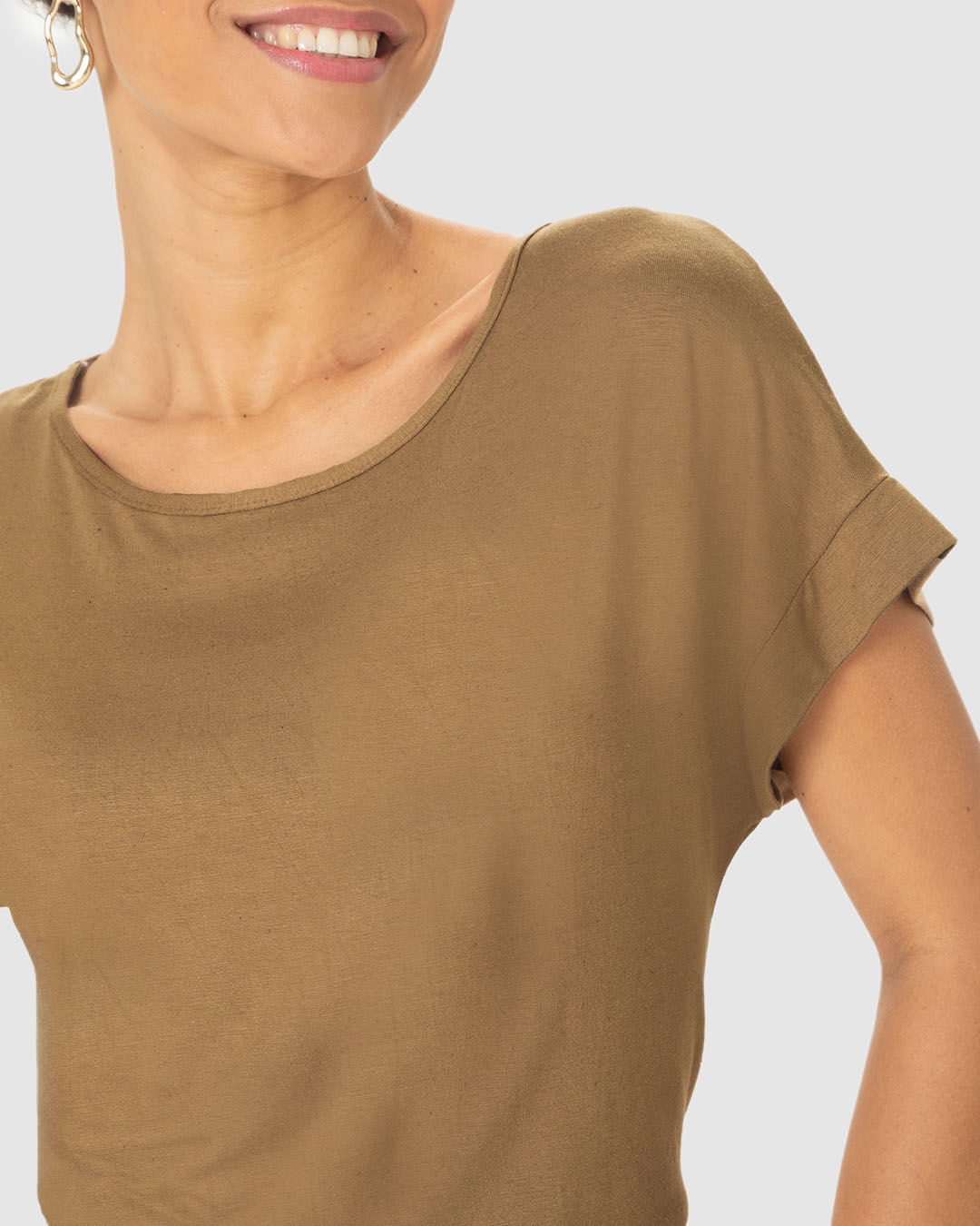 Blusa Ampla Feminina Manga Curta Em Malha Viscolinho Stretch - Imagem 18