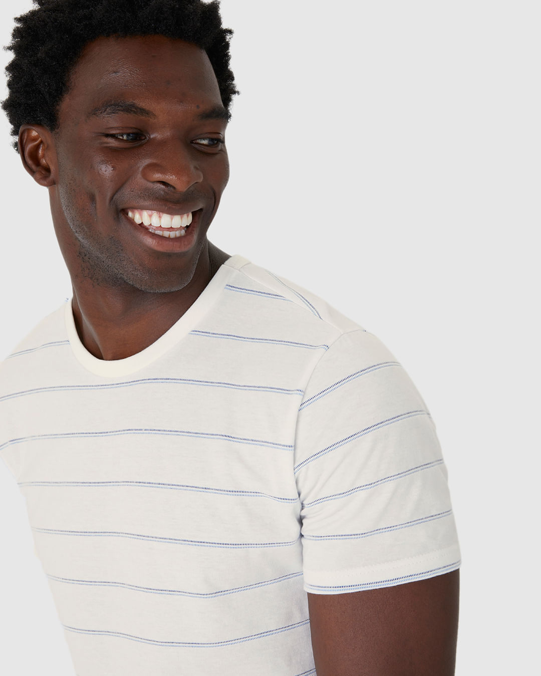 Camiseta Masculina Slim Manga Curta Estampa Listrada Em Malha Texturizada - Imagem 8