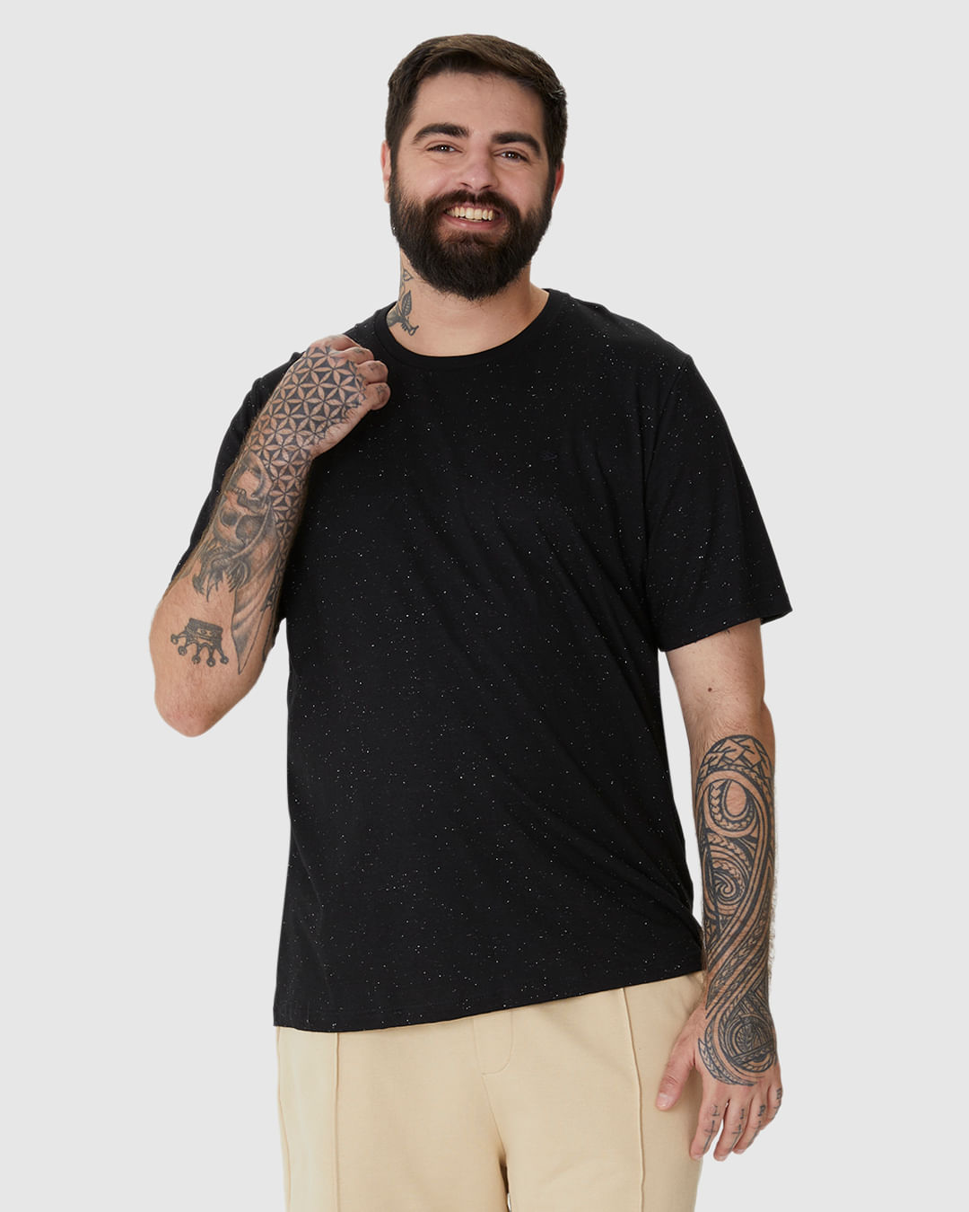 Camiseta Básica Masculina Plus Size Com Bordado Em Malha Botonê