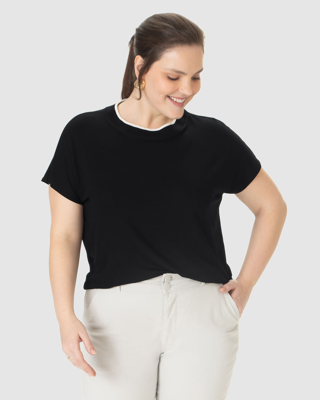 Blusa Feminina Plus Size Ampla Gola Retilínea Em Moletinho De Viscose - Imagem 11