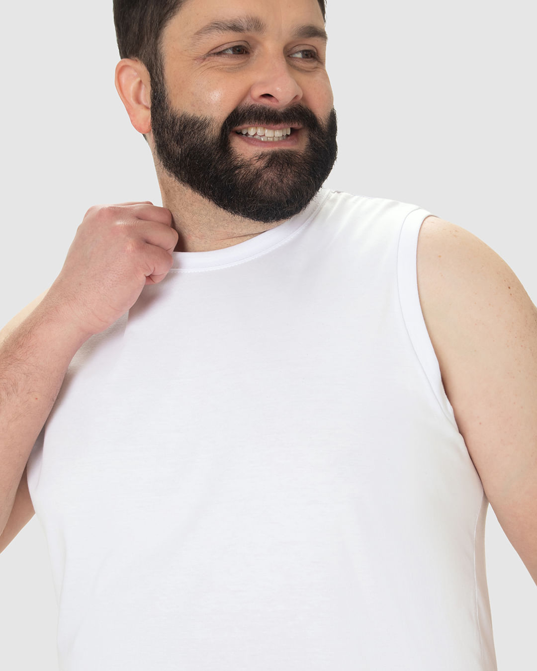 Regata Básica Masculina Plus Size Cava Ajustada Em Algodão - Imagem 13