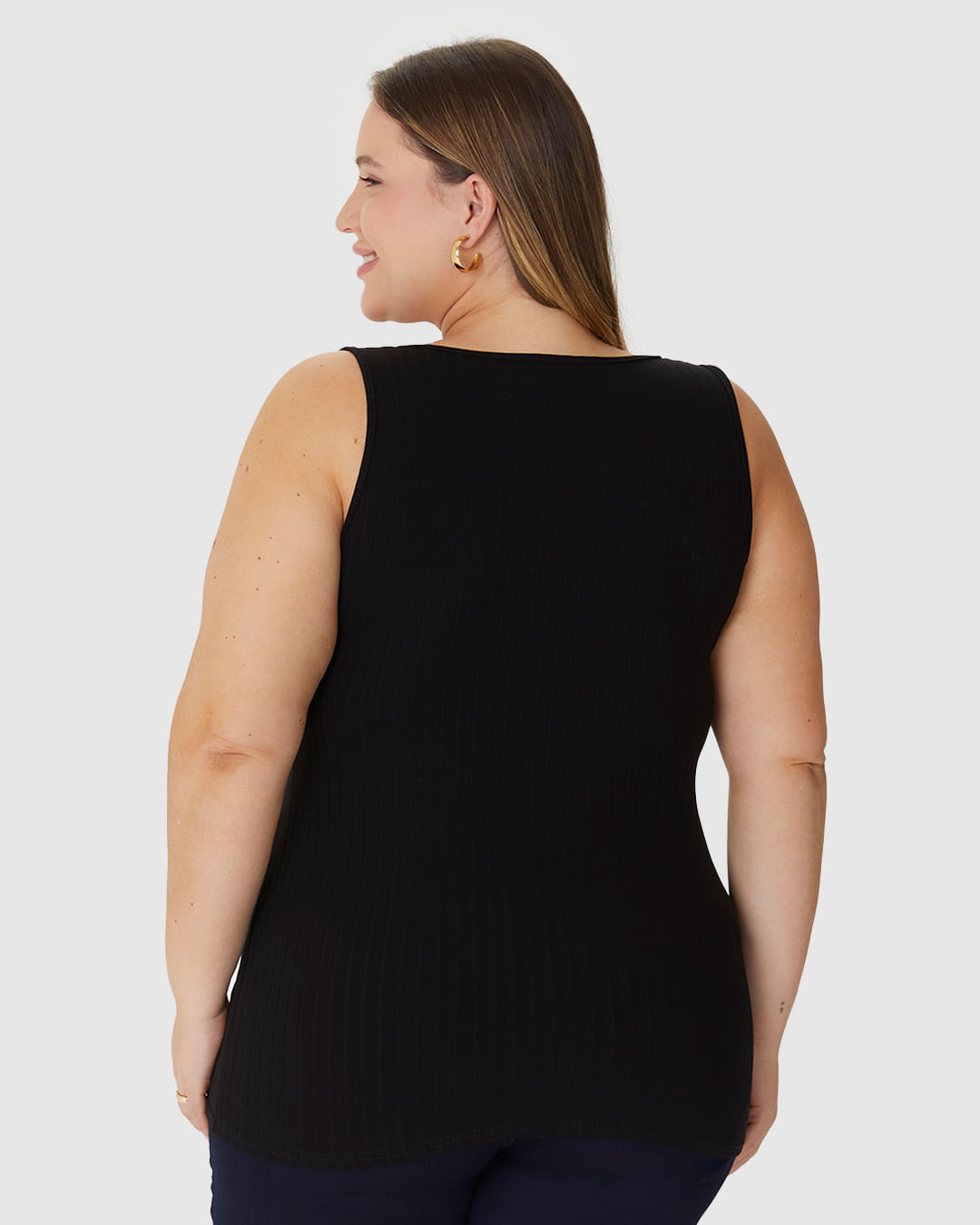 Regata Básica Feminina Plus Size Decote V Em Canelado De Viscose - Imagem 25