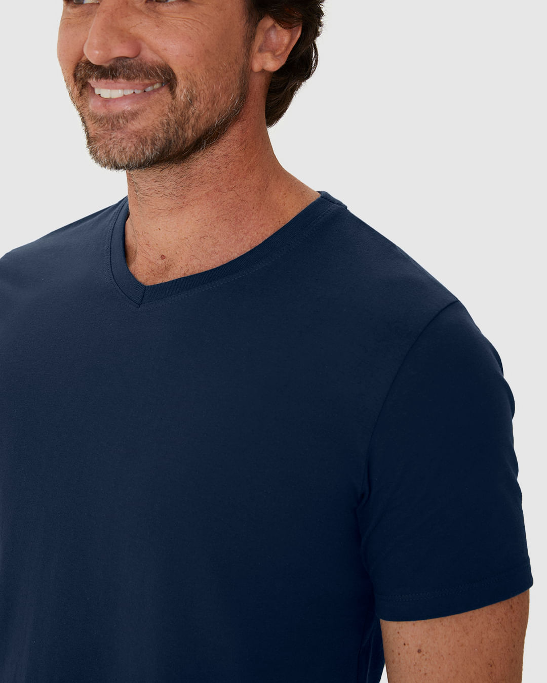Camiseta Básica Masculina Gola V Em Algodão - Imagem 18