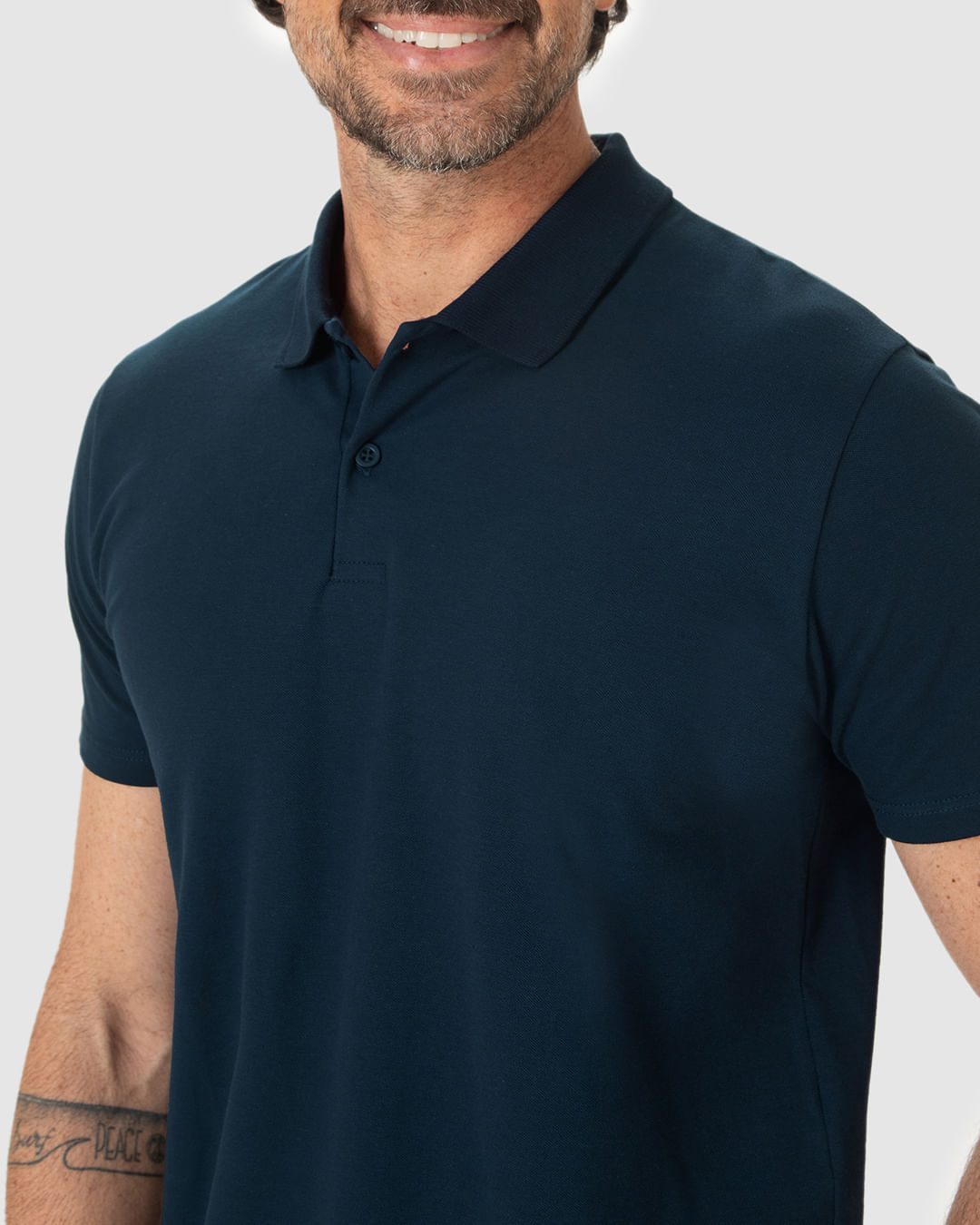 Camisa Polo Básica Masculina Gola Retilínea Em Piquet Stretch - Imagem 3