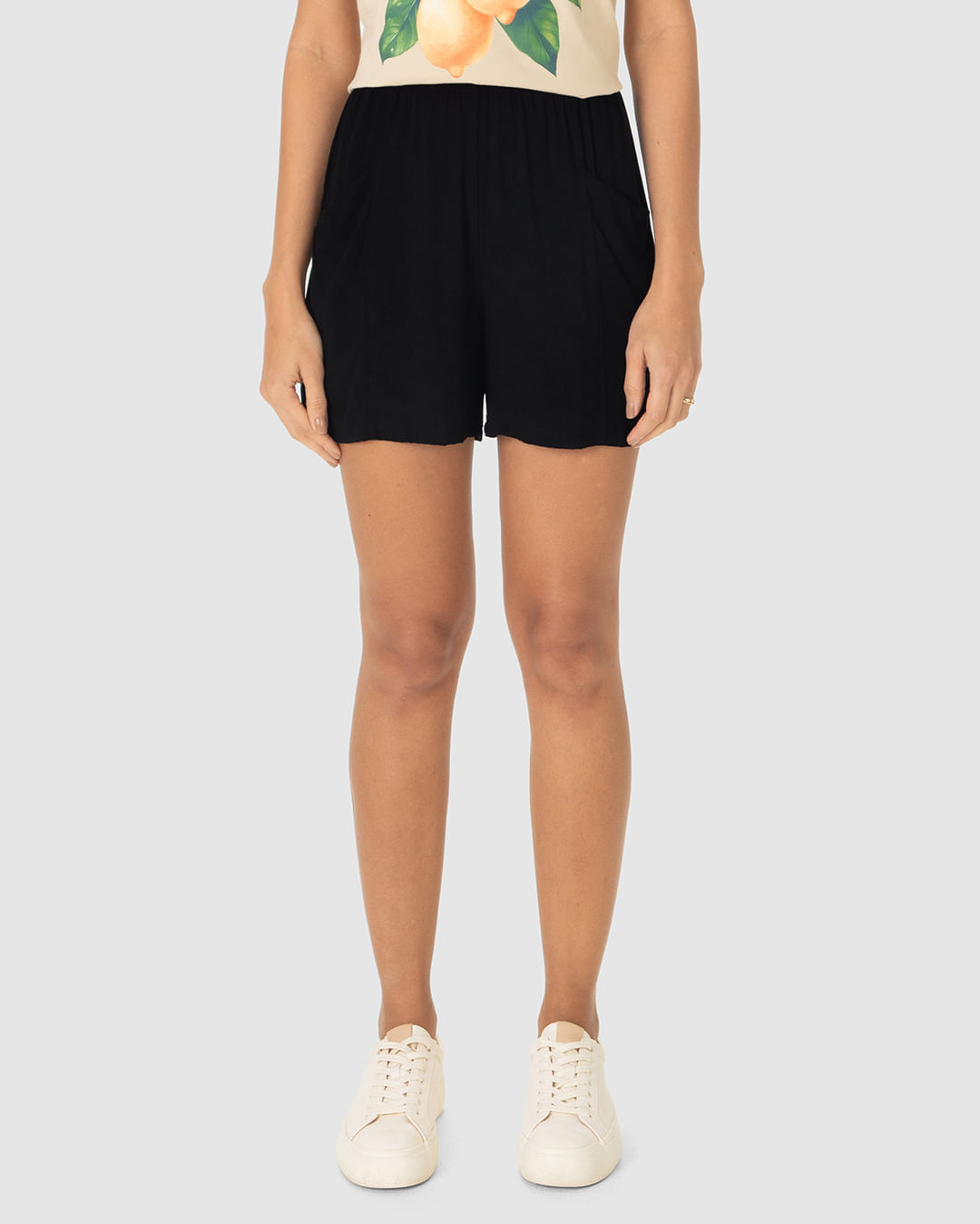 Shorts Alfaiataria Feminino Cós Elástico Bolso Frontal Em Viscose - Imagem 16