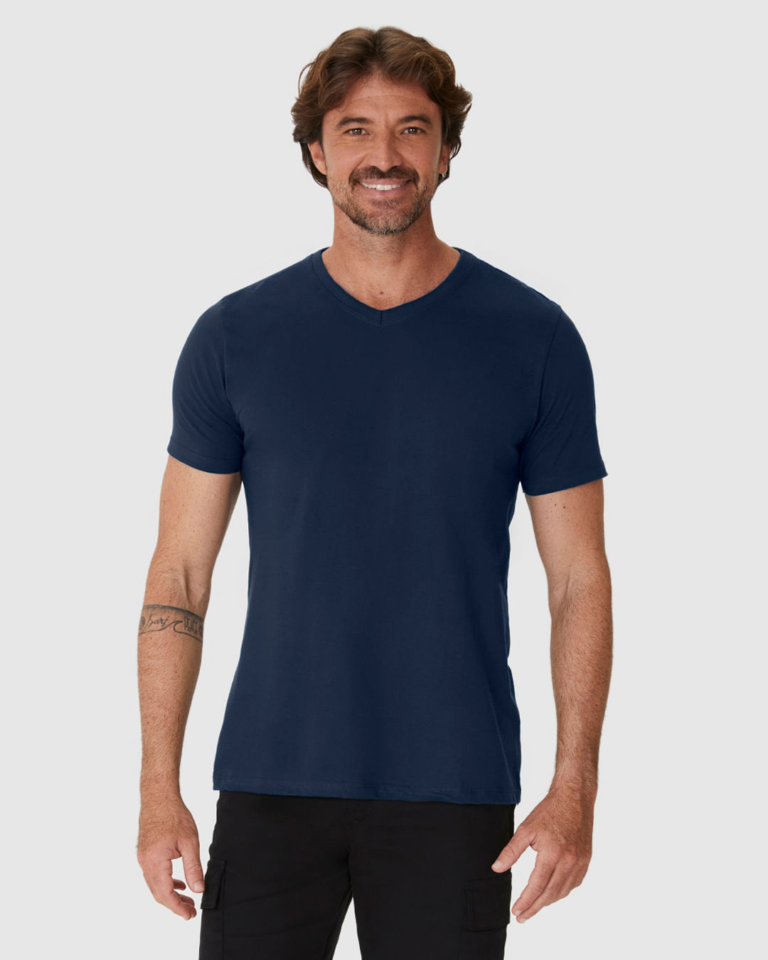 Camiseta Básica Masculina Gola V Em Algodão - Imagem 19