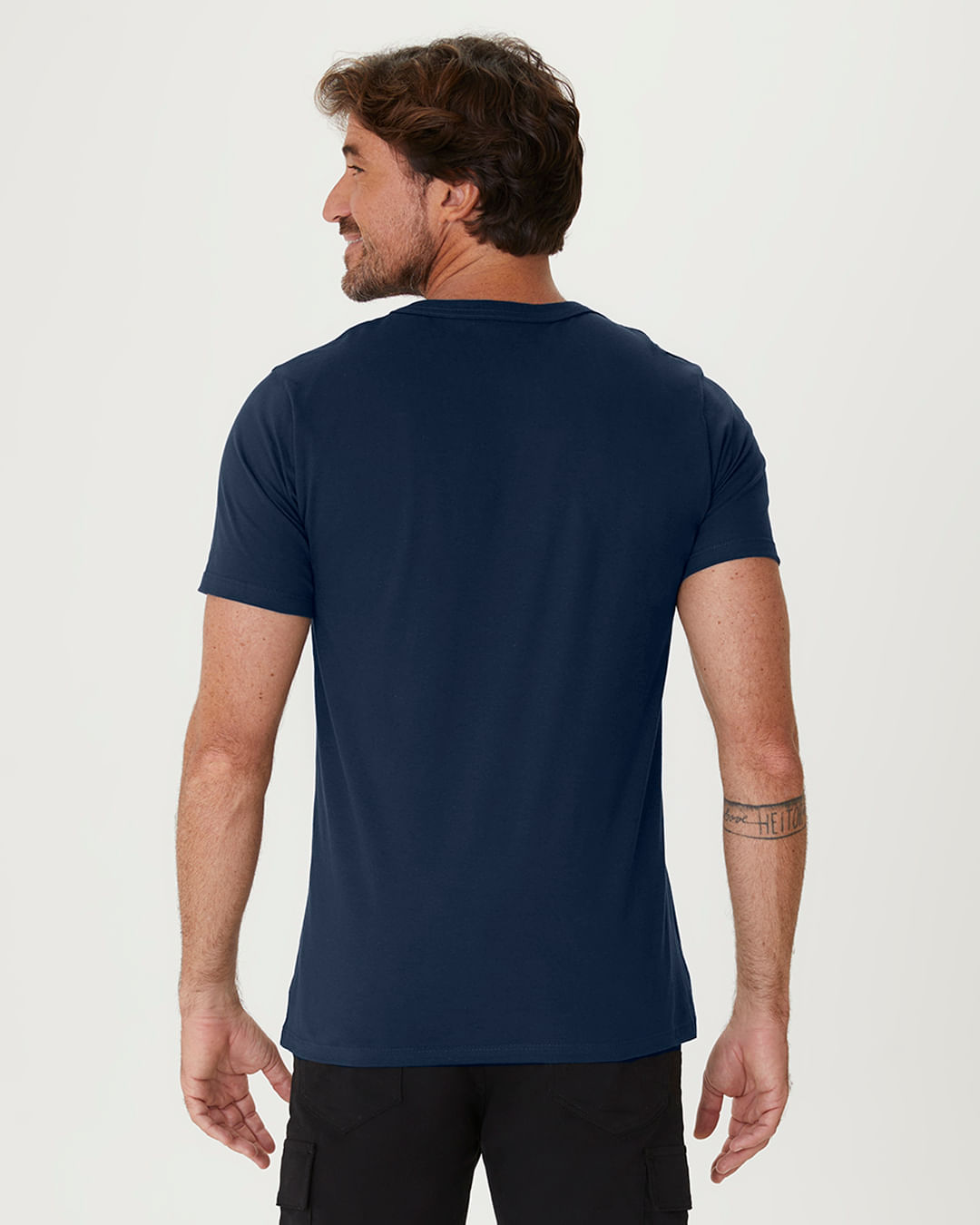 Camiseta Básica Masculina Gola V Em Algodão - Imagem 15