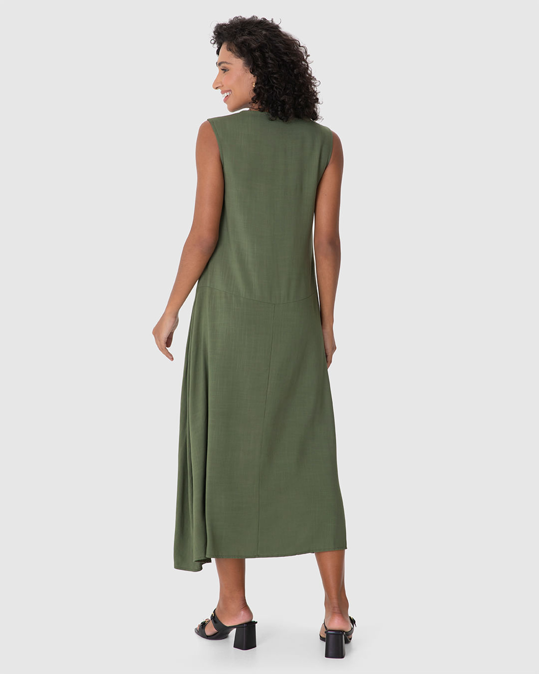 Vestido Midi Feminino Decote Redondo Bolso Funcional Em Viscose - Imagem 10