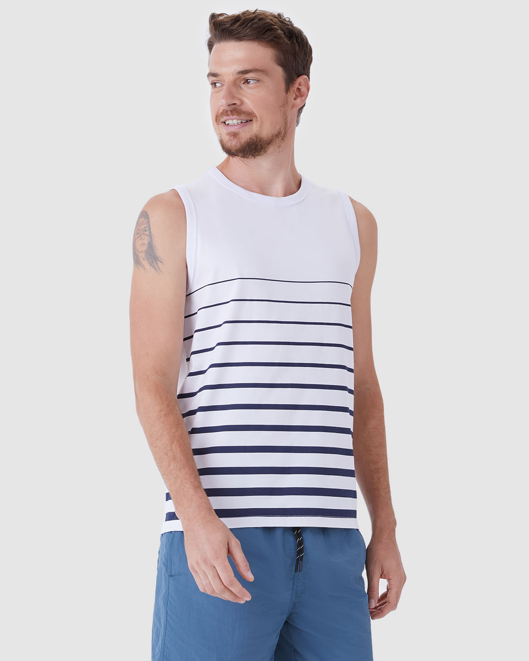 Regata Masculina Regular Estampa Frontal Listrada Em Algodão - Imagem 16