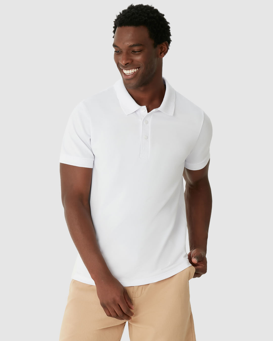 Camisa Polo Masculina Slim Peitilho e Manga Curta em Piquet Premium