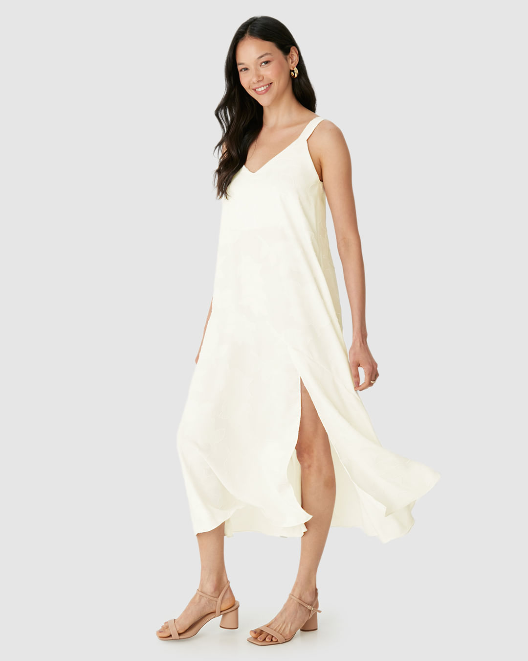 Vestido Midi Feminino Evasê Detalhe Fenda Frontal em Tecido Jacquard