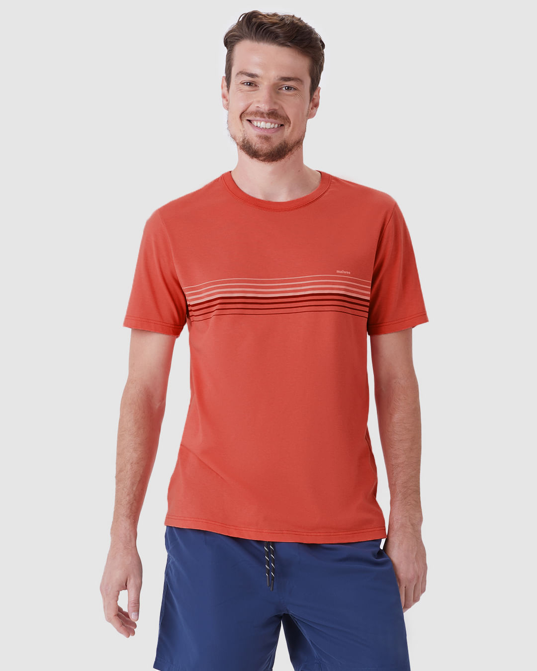 Camiseta Masculina Regular Estampa Listras Frontais Em Algodão
