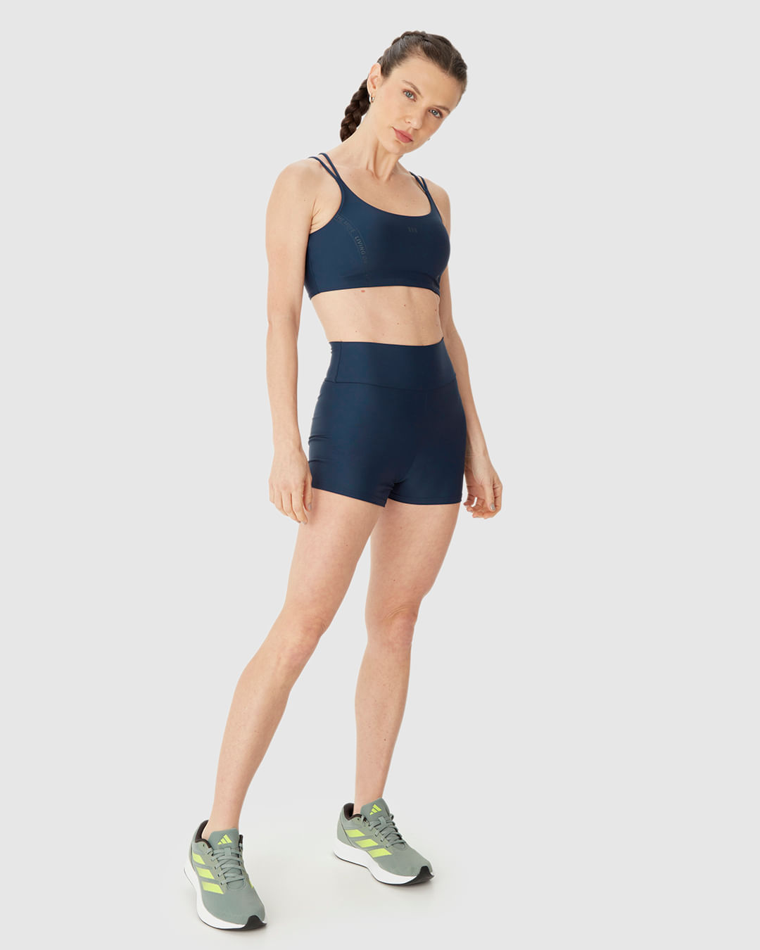 Shorts Esportivo Feminino Living On The Move em Malha Dry e Proteção UV50+ Malwee Active