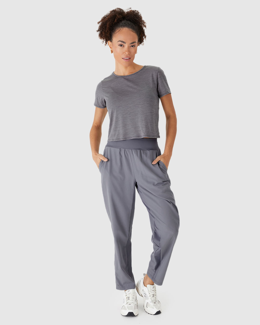 Calça Esportiva Feminina Runner Botão Ajuste Na Barra Em Tafetá Com Elastano Malwee Active