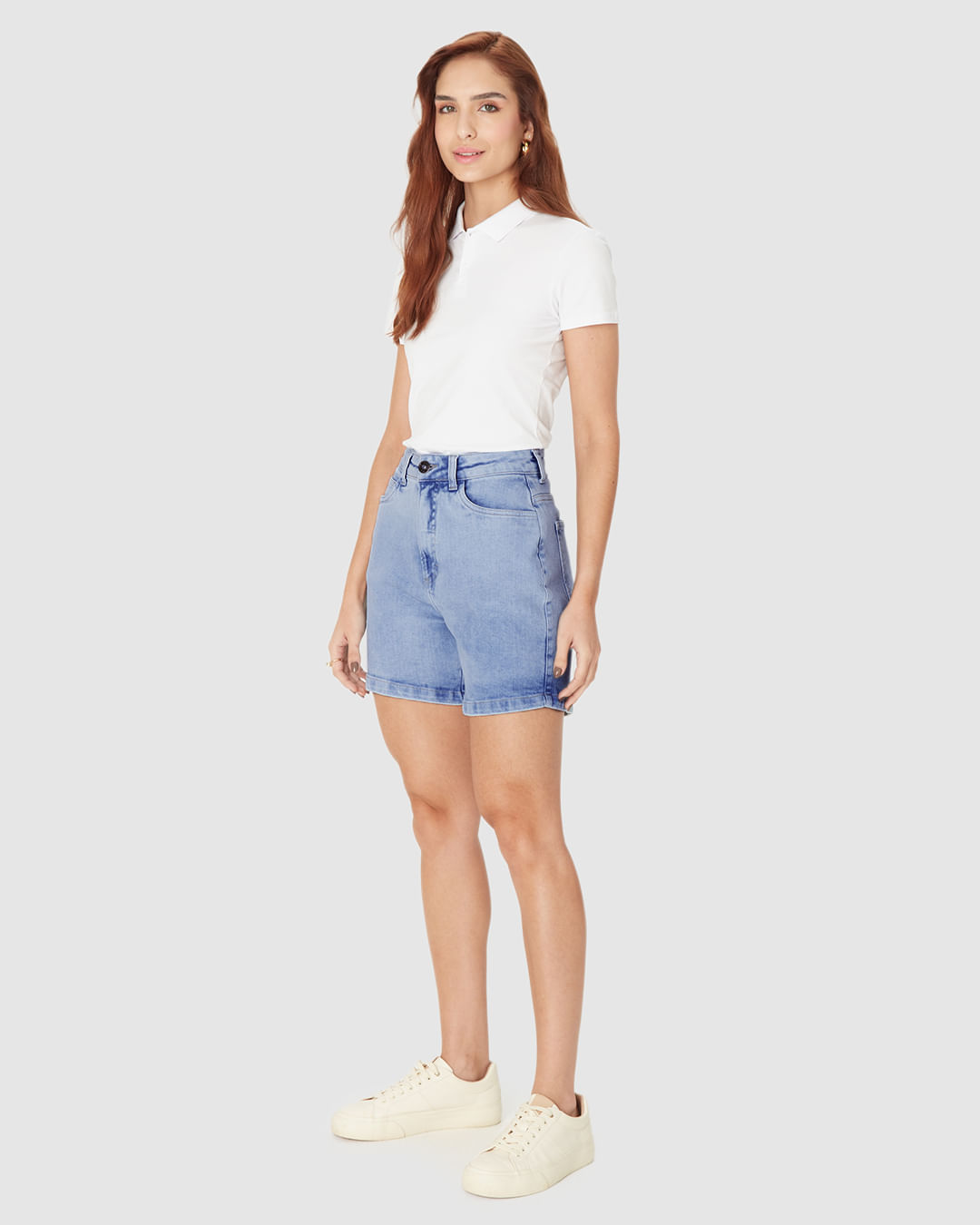 Bermuda Feminina Mom Cintura Alta Em Jeans Delavê Com Elastano
