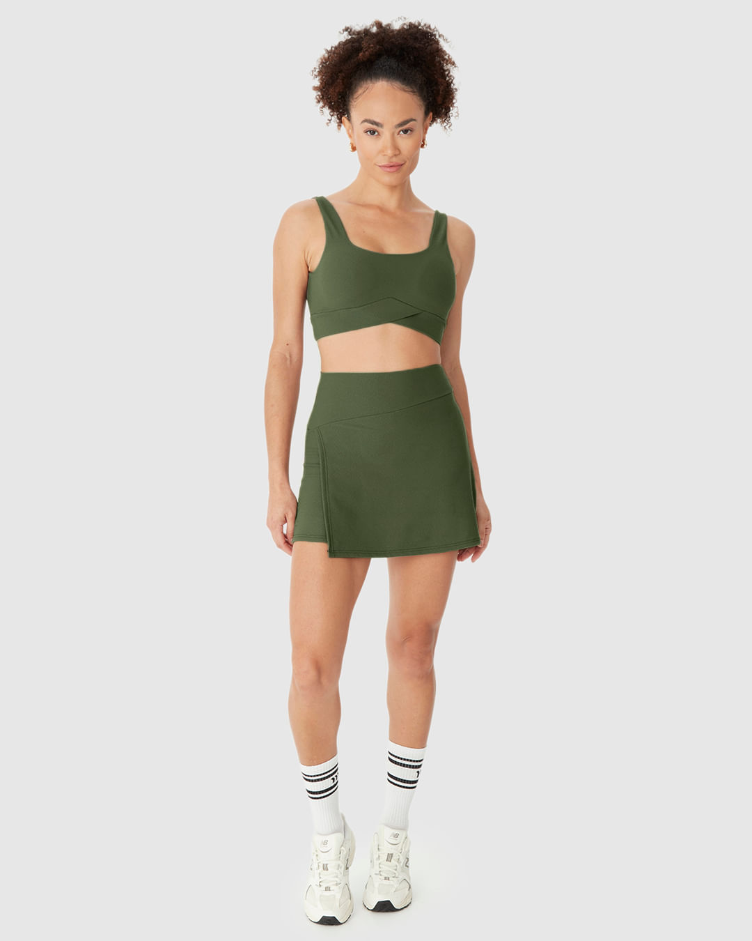 Shorts Saia Esportivo Feminino Assimétrico em Malha Poliamida Creponada Malwee Active
