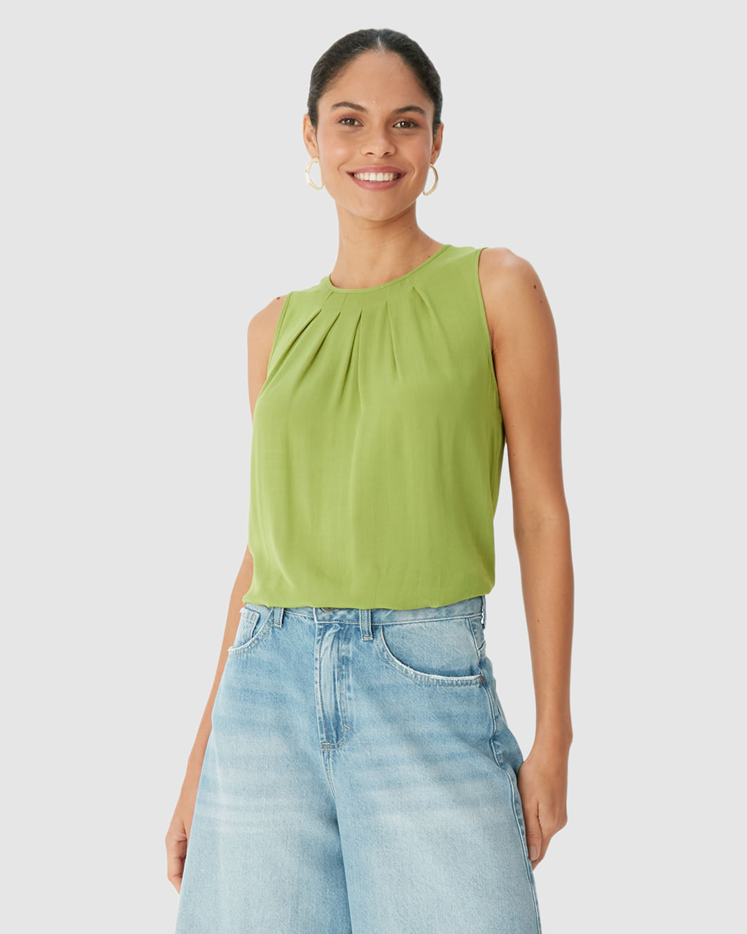 Regata Ampla Feminina Pregas Frontais Em Viscose Sarjada - Imagem 6