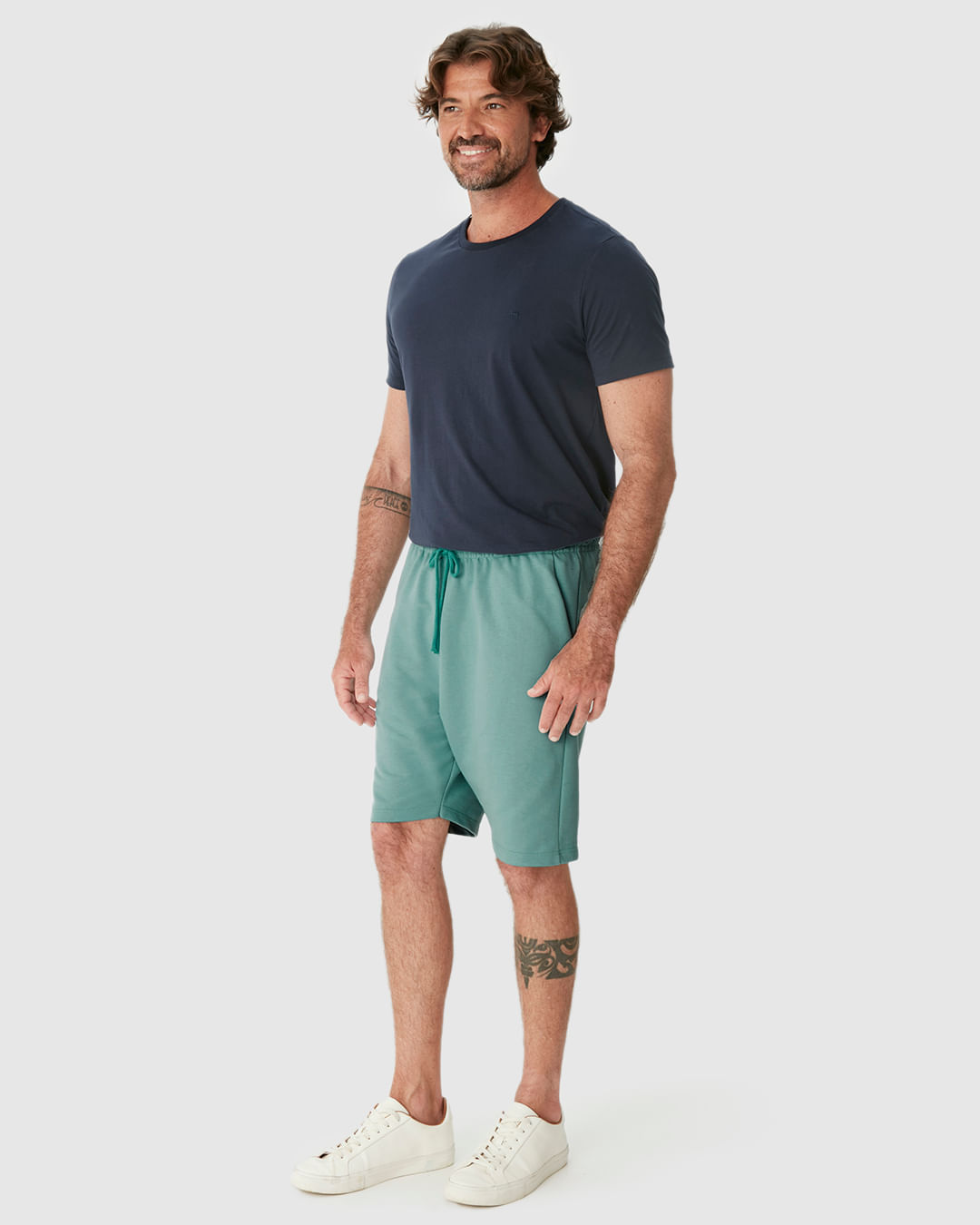 Bermuda Básica Masculina Comfort Bolso Costas Em Moletom - Imagem 12