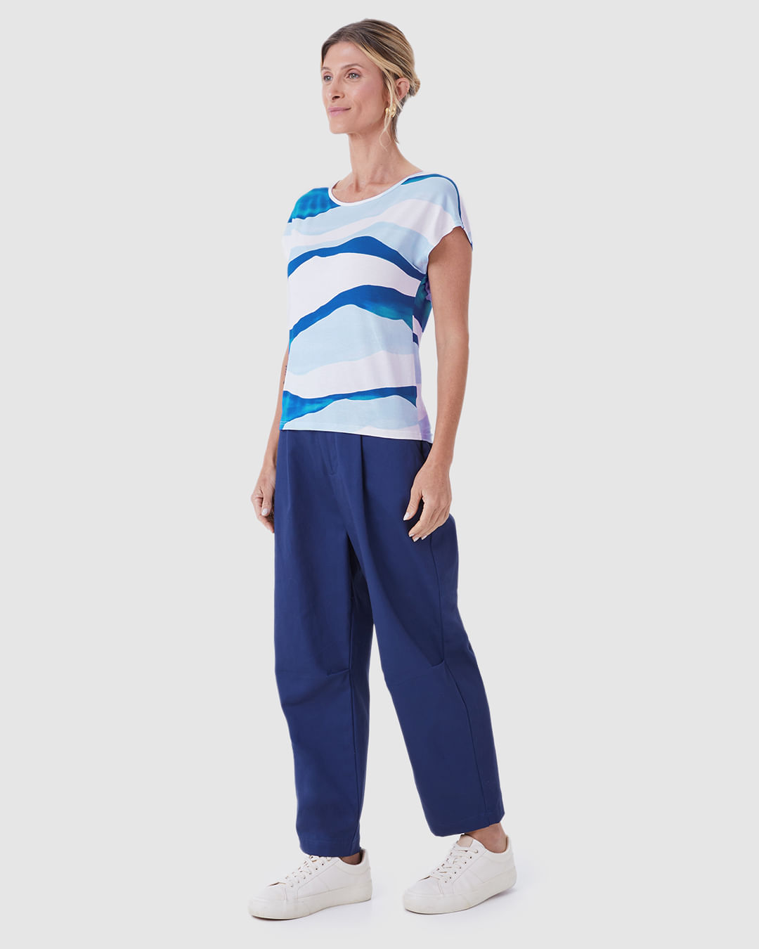 Blusa Feminina Manga Curta Estampa Digital Em Viscose Stretch - Imagem 12