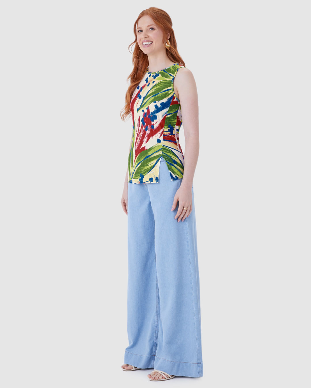 Regata Justa Feminina Detalhe Abertura Lateral Em Malha Viscose Canelada - Imagem 22