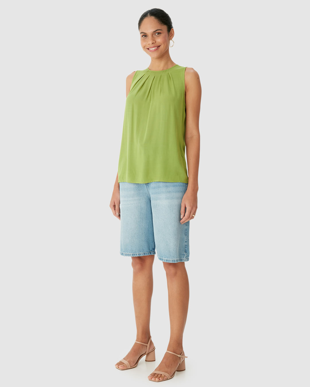 Regata Ampla Feminina Pregas Frontais Em Viscose Sarjada - Imagem 12