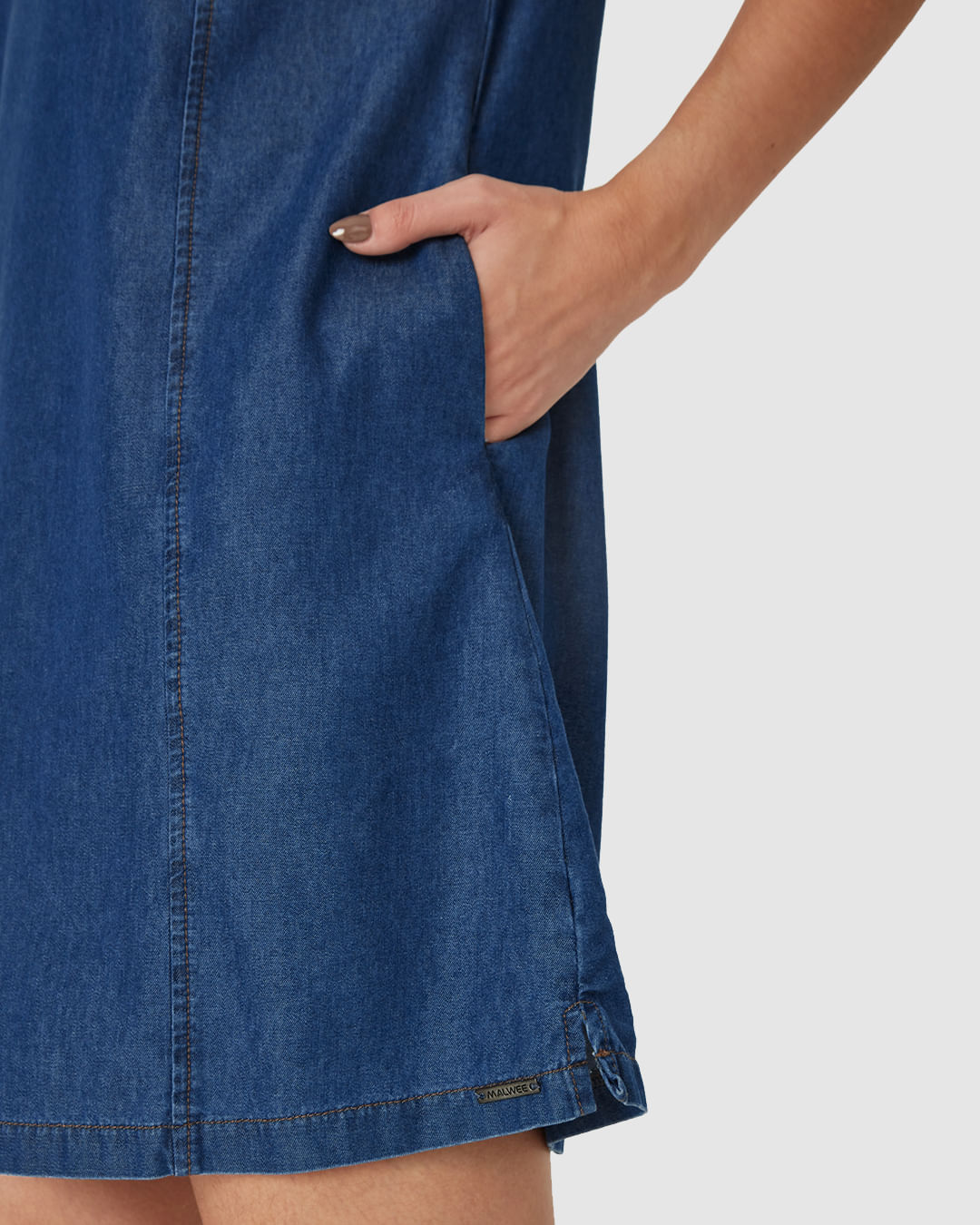 Vestido Feminino T-Shirt Detalhe Recortes Bolso Lateral Em Jeans Leve - Imagem 8