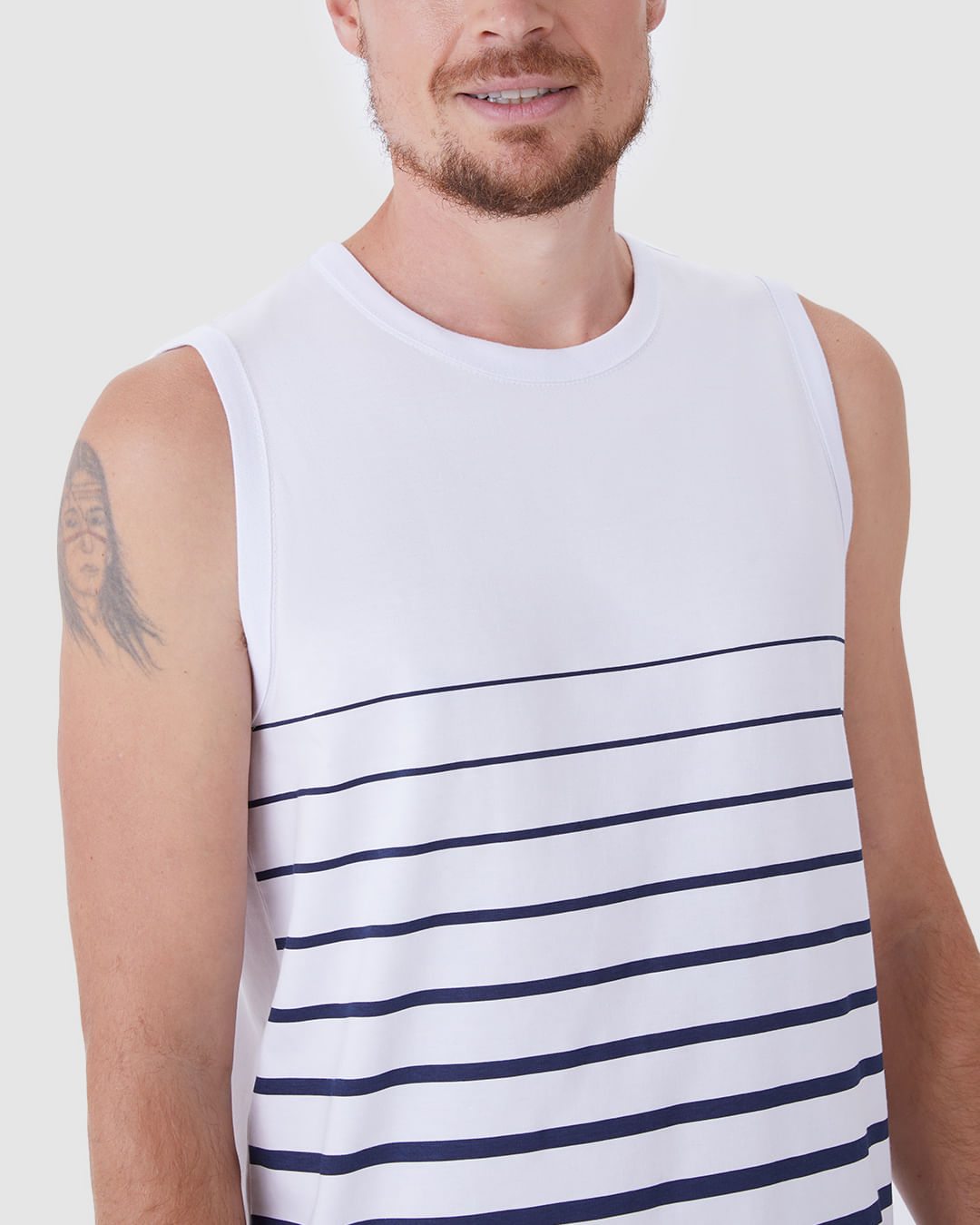 Regata Masculina Regular Estampa Frontal Listrada Em Algodão - Imagem 23