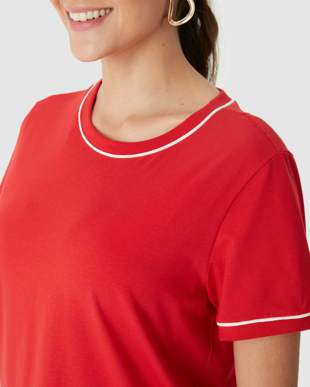 Blusa Básica Feminina Decote Redondo Costura Contraste Em Algodão - Imagem 28