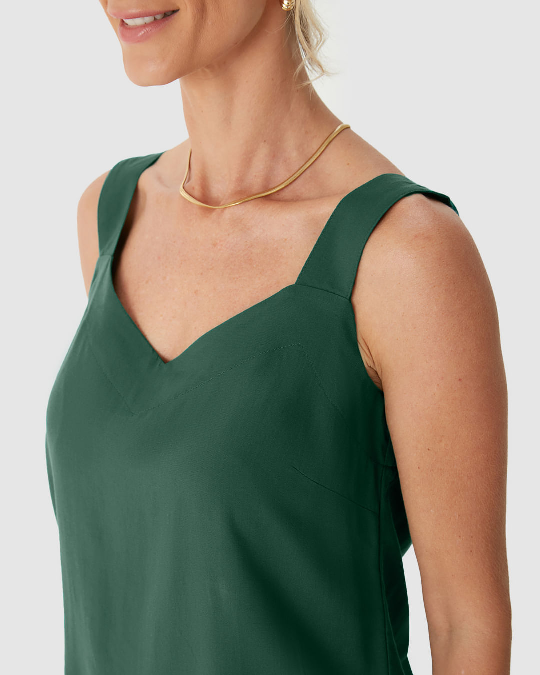 Regata Box Feminina Decote V Alça Larga Em Viscose - Imagem 18