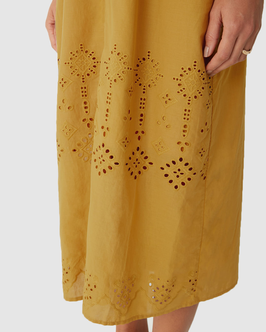 Vestido Midi Feminino Botões Frontais Detalhe Vazado Costas Em Laise Algodão - Imagem 8